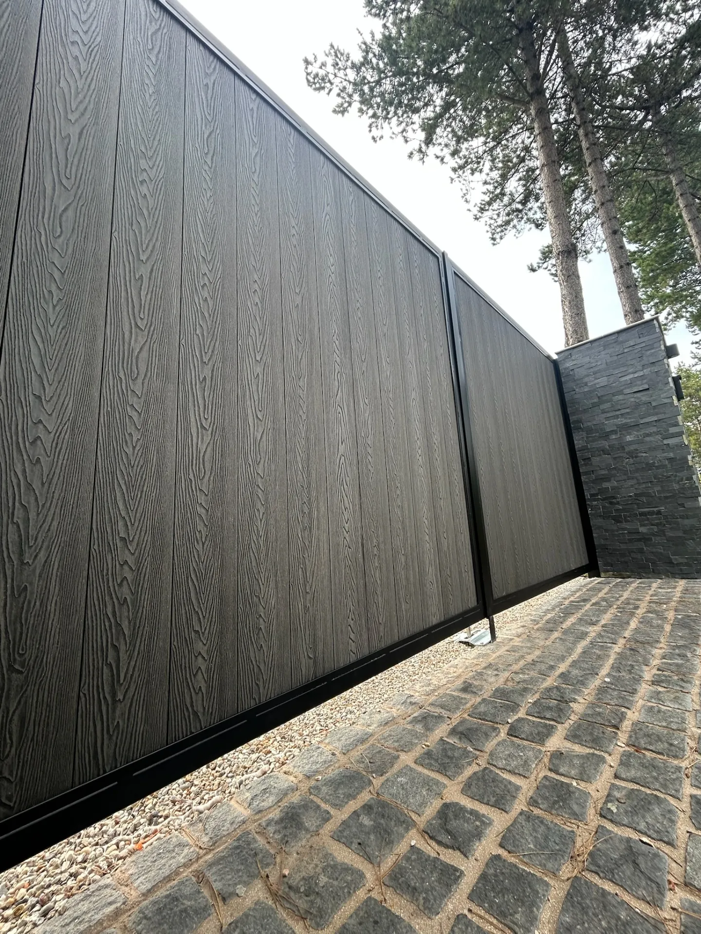 Archerfield composite electric driveway gate by KLR Design Limited