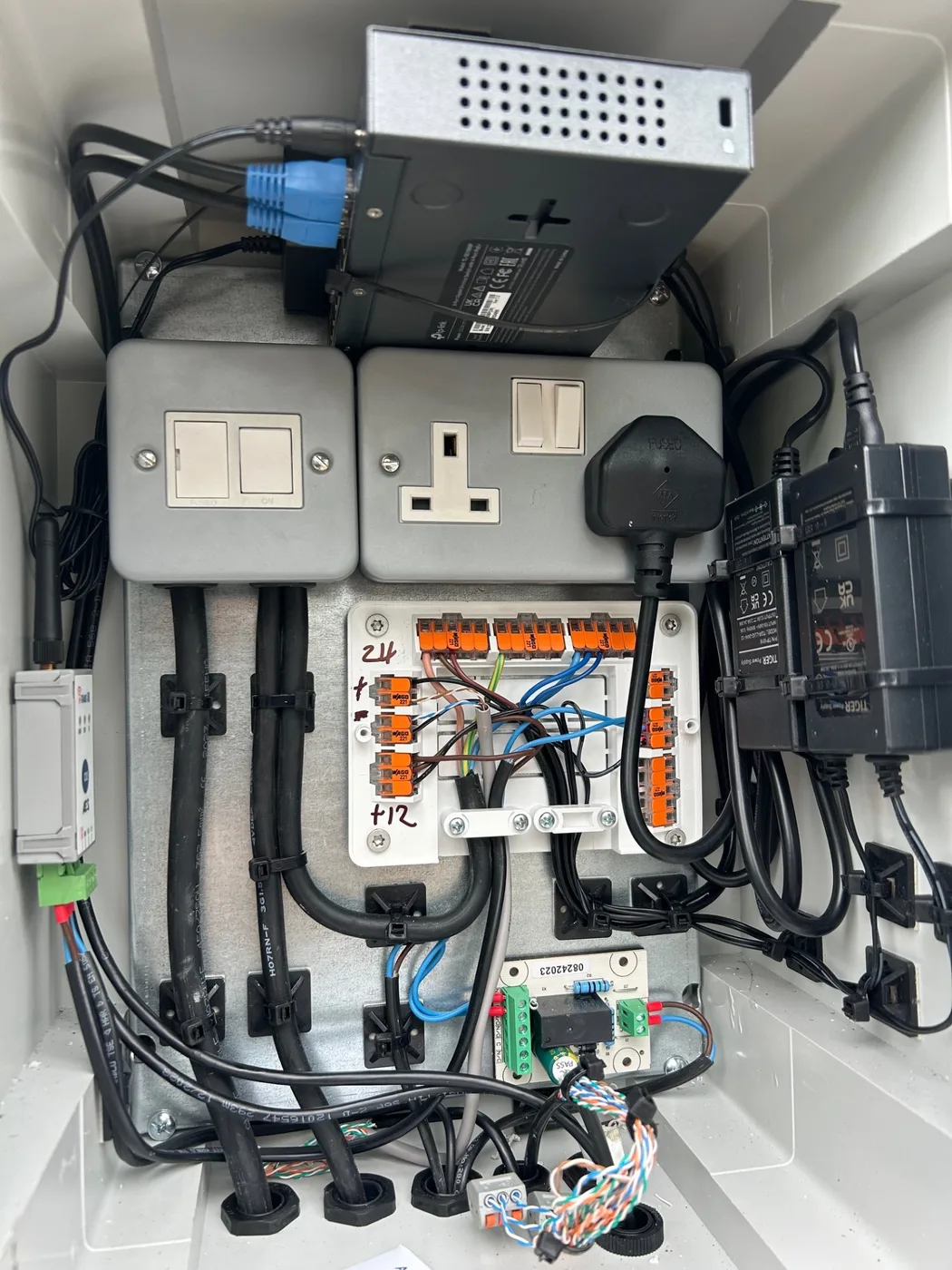 Electric gate control cabinet wiring and automation repair work by KLR Design Limited